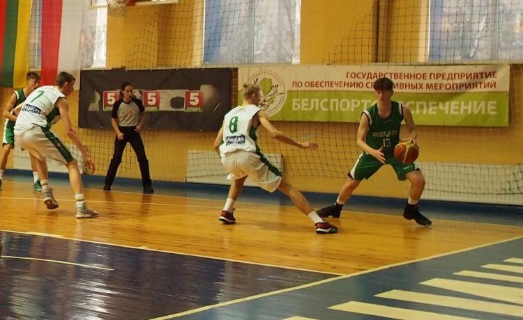 Oisin Rice in action for Ireland in Belarus 