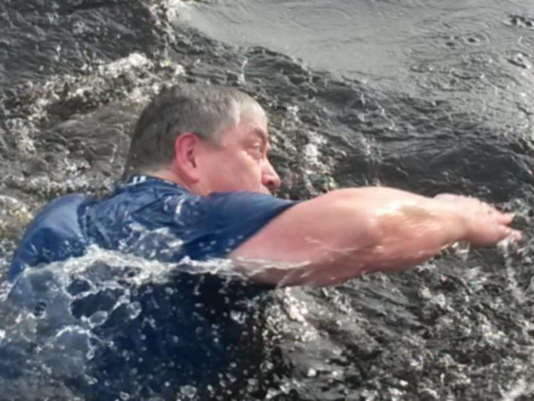 Birr man takes 'Polar Plunge'