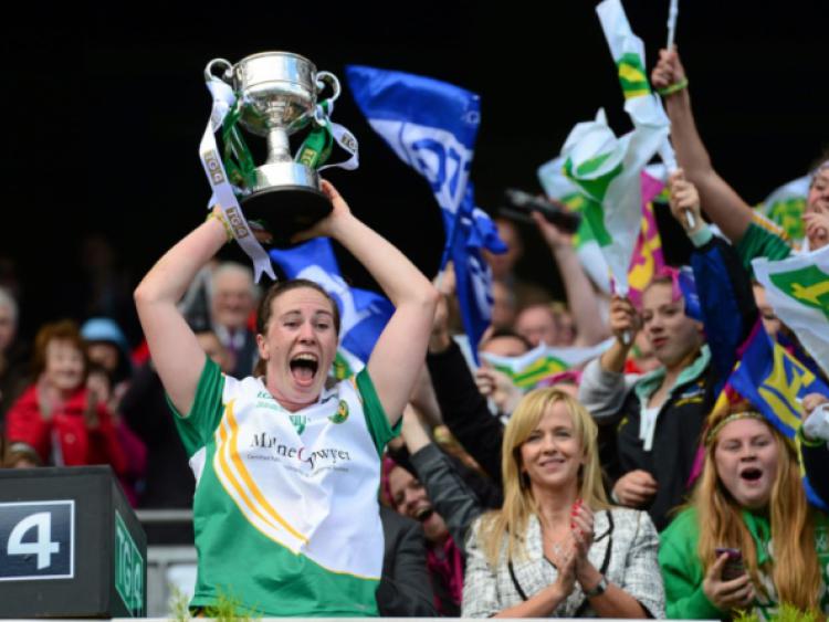 Offaly captain Siobhan Flannery lifts the West County Hotel cup. TG4 All-Ireland Ladies Football Junior Championship Final, Offaly v Wexford, Croke Park, Dublin. Picture credit: Paul Mohan / SPORTSFILE
