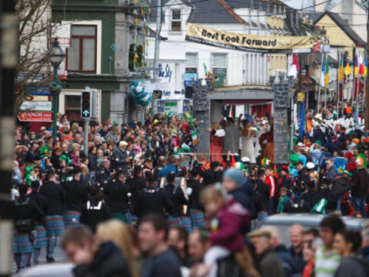 The large crowd at the St Patrick's Day parade in Tullamore. Picture: Jeff Harvey/HR Photo