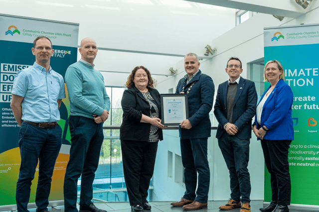 Chief Executive Anna Marie Delaney and Cathaoirleach of Offaly County Council Cllr John Leahy with members of the Management team