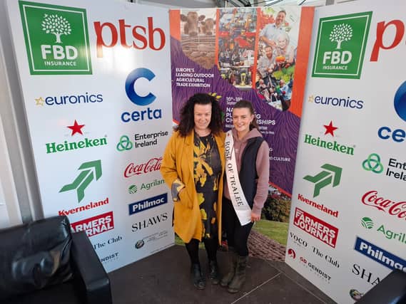 Anna Marie McHugh (left) welcomes Rose of Tralee Katelyn Cummins to the Ploughing