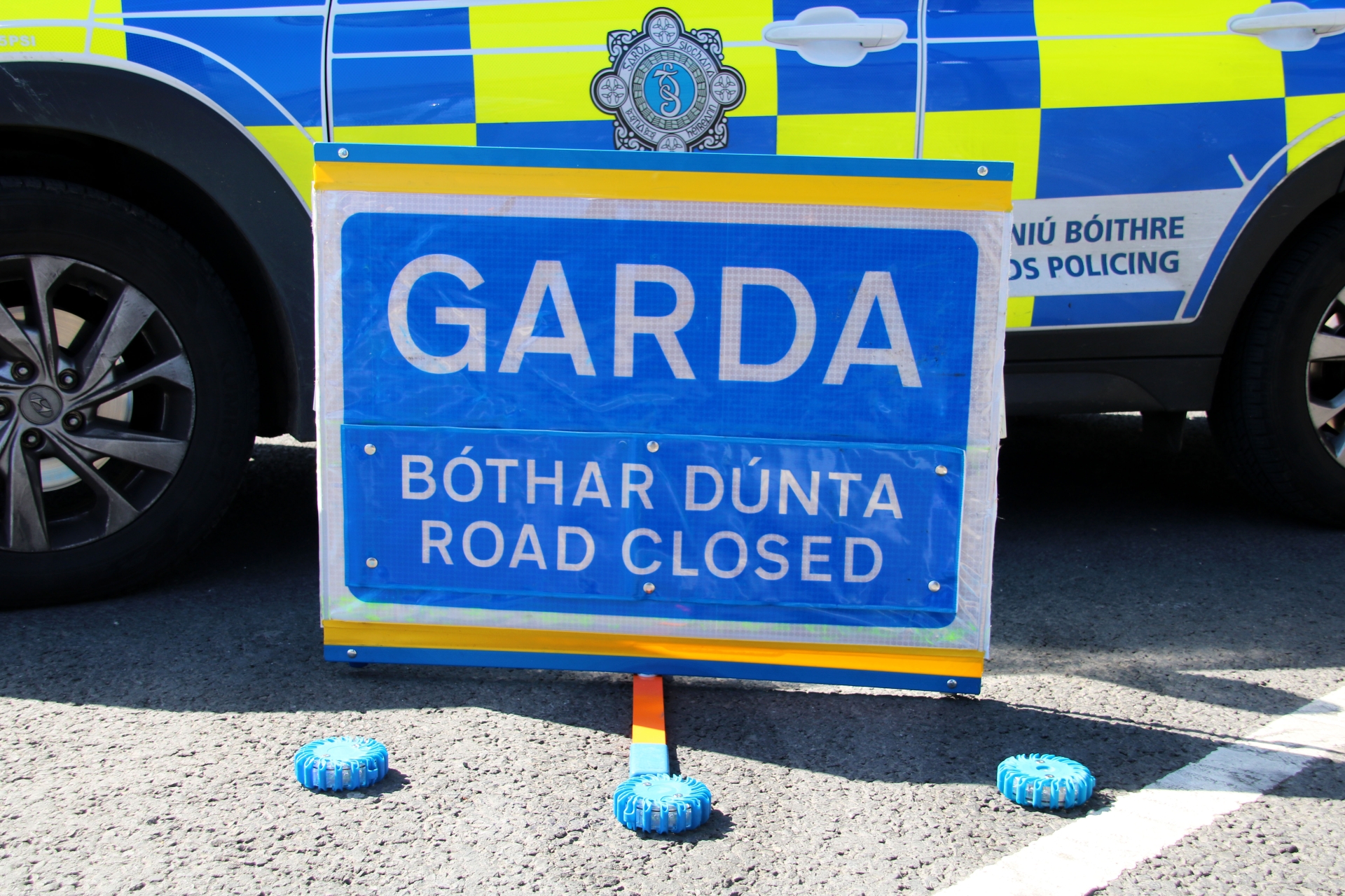 UPDATE: One man killed after crash involving two vans and crane in Offaly