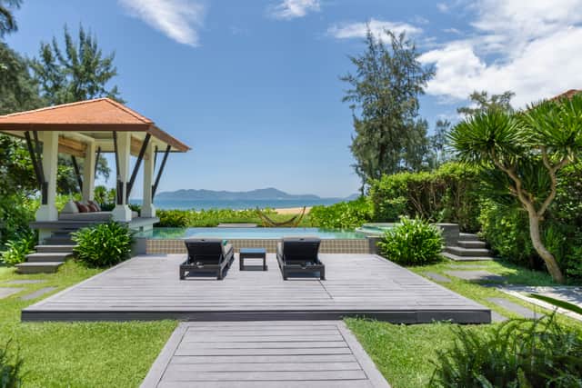 Banyan Tree Lăng Cô – where I end my stay – is where I experience the serenity of the beach pool villa – only a few minutes from the private beach.