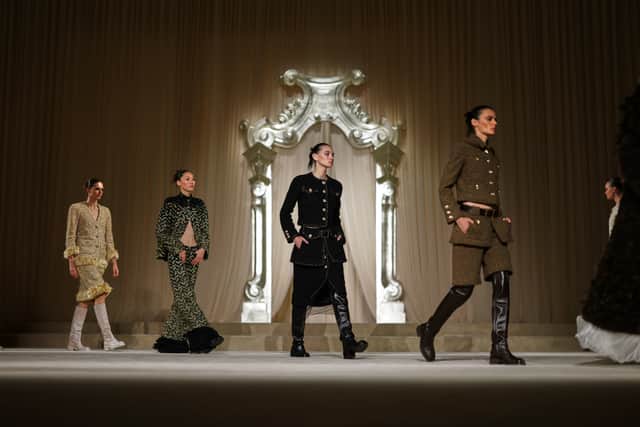 Wheat, a long-standing symbol of prosperity cherished by the founder herself, appeared as a recurring motif throughout – reimagined as jewelled buttons and intricate embroidery, showcasing the exquisite craftsmanship of the Chanel ateliers.
