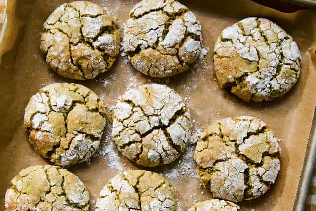 2–3tbsp icing sugar, sifted
