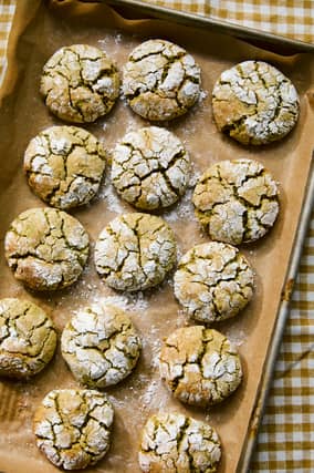 2–3tbsp icing sugar, sifted