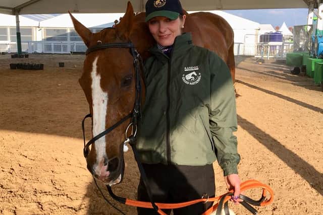 Such was Murphy’s attachment to the gelding that she was the obvious person to care for him in his retirement, but the arrangement with his owner fell through and it took her four years to be reunited with Raz De Maree.
