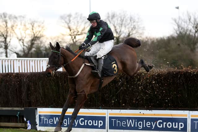 Val Dancer digs deep to secure Welsh National crown