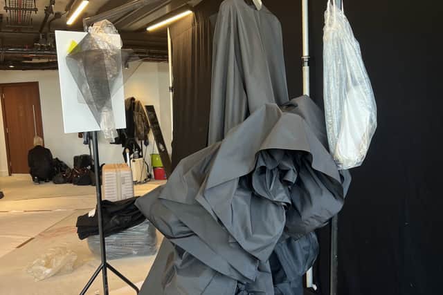 Set against the backdrop of the Brutalist Space House in Covent Garden, structure was key to Roksanda’s latest collection – with tailored eveningwear, draped shirts and sharp pleating.