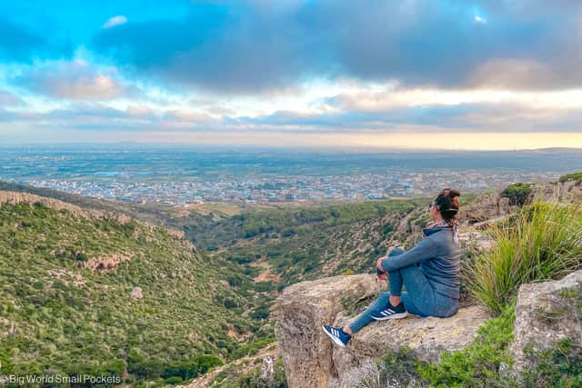“There are loads of active adventures you can do, particularly in the north, like kayaking, hiking and cycling,” says Parker. “Then in the desert there are some really cool quad bike experiences.”
