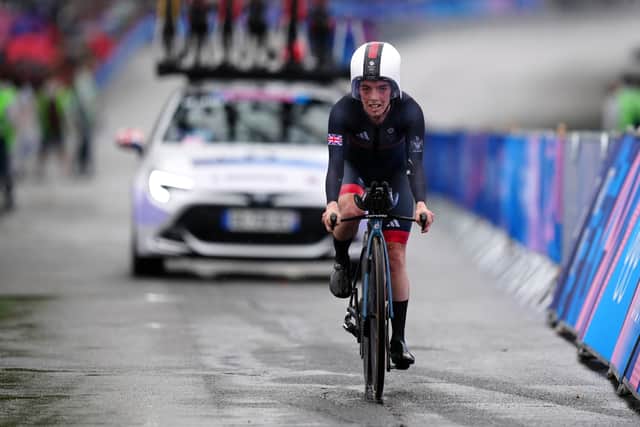 Superb silver for Henderson