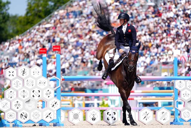 The advantage was increased when the first French rider Nicolas Touzaint had two fences down, with Canter knocking down the sixth fence before McEwen jumped clear.