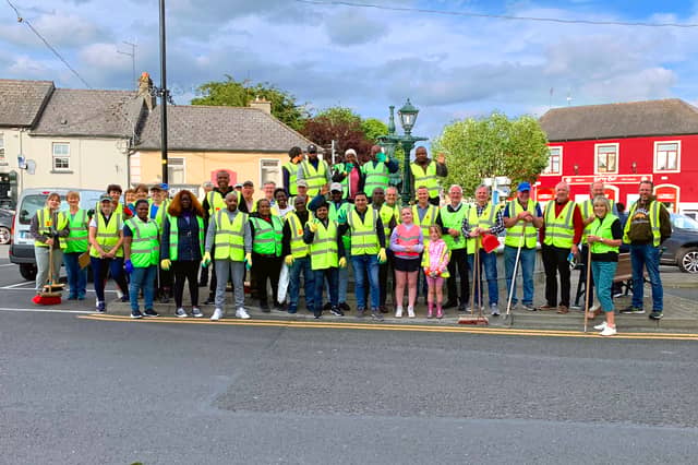 Just a few of those attending the Big Sweep in Roscrea. Many more turned up after the photo was taken.