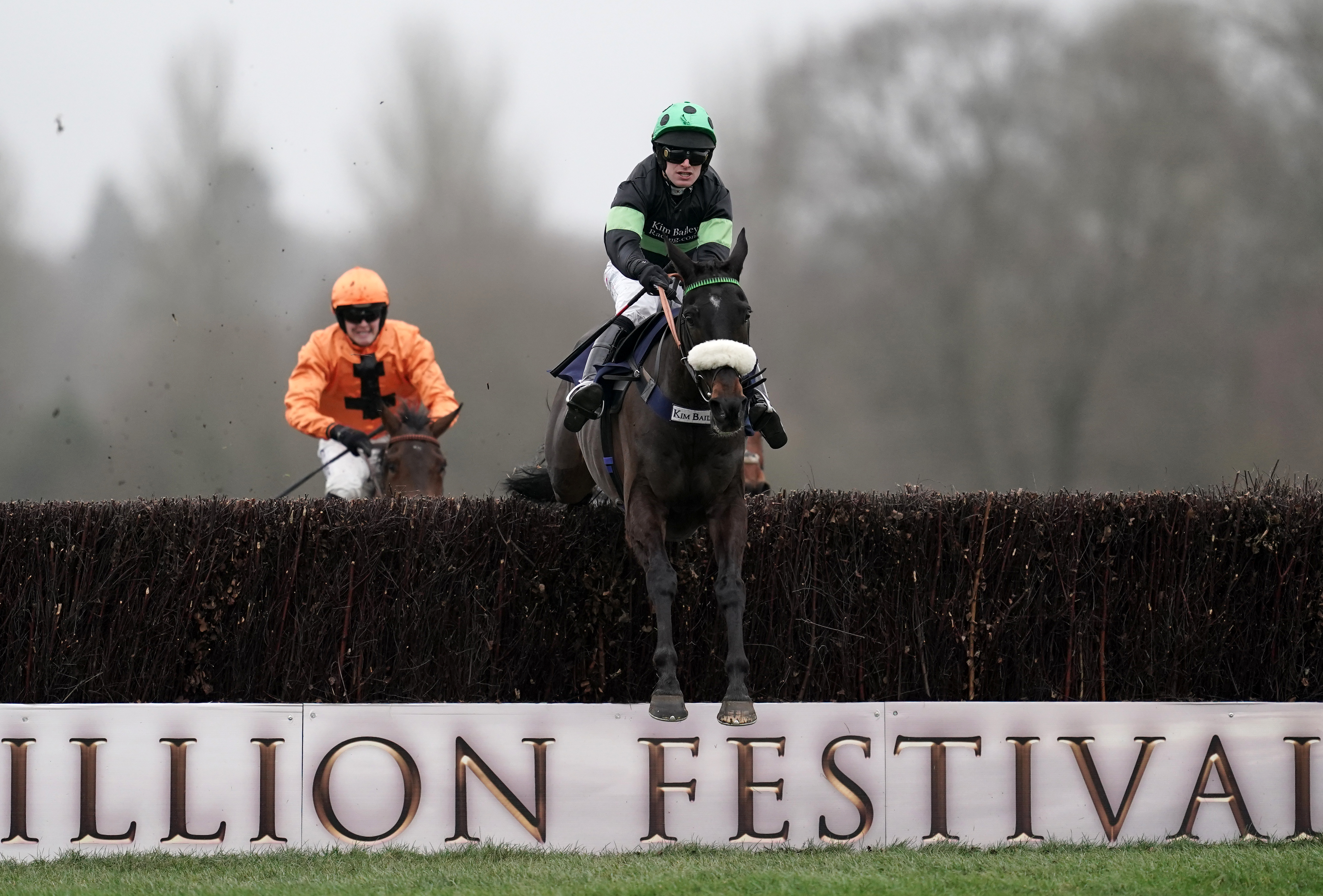 Kim Bailey salutes ‘complete star’ First Flow, as stable star retired