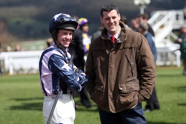 Having initially done his training modules aged 18, Llewellyn tried his hand riding in the pointing field before hanging up the saddle to train ‘between the flags’ for Welshman David Brace.