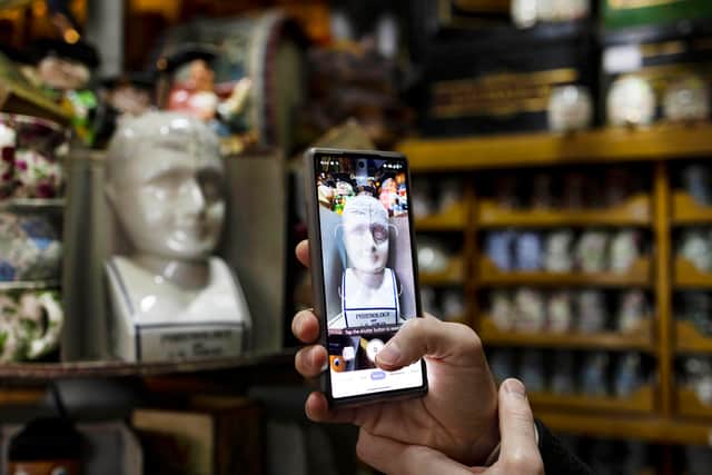 Then it’s time to do your research he says, adding: “But what’s truly fundamental is to look! Spend as much time as you can in the auction houses: the more you see and handle, the more you come to appreciate quality and the easier it becomes to determine between real and fake.”