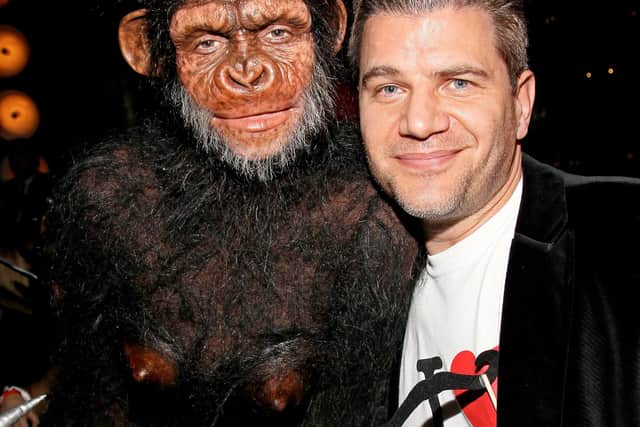 2011: Ape