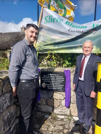 Shane Dowling (left), grand-nephew of Mick Dowling, and John Rigney, Chairperson, Slieve Bloom Association at the unveiling of the plaque in Camross on Sunday afternoon.