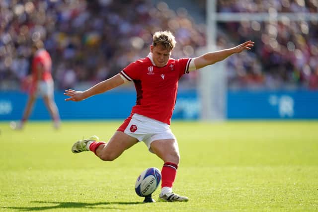 Anscombe’s injury meant a late call to the starting line-up for Sam Costelow, while Dan Biggar is continuing his recovery from a pectoral muscle strain and should feature in Marseille.