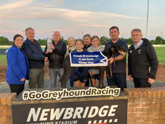 John Dore, NTSC presents the winning syndicate members with the winners vase after Prince Lucius won the A1 550 Derby at Newbridge last week, trainer Oliver Bray receiving the trophy
