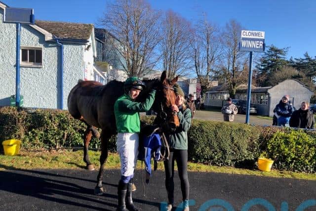 “He does prefer to go right to correct himself but when he is racing and going about it, he straightens up. Hopefully he can make up for the disappointment at Cheltenham last year.”