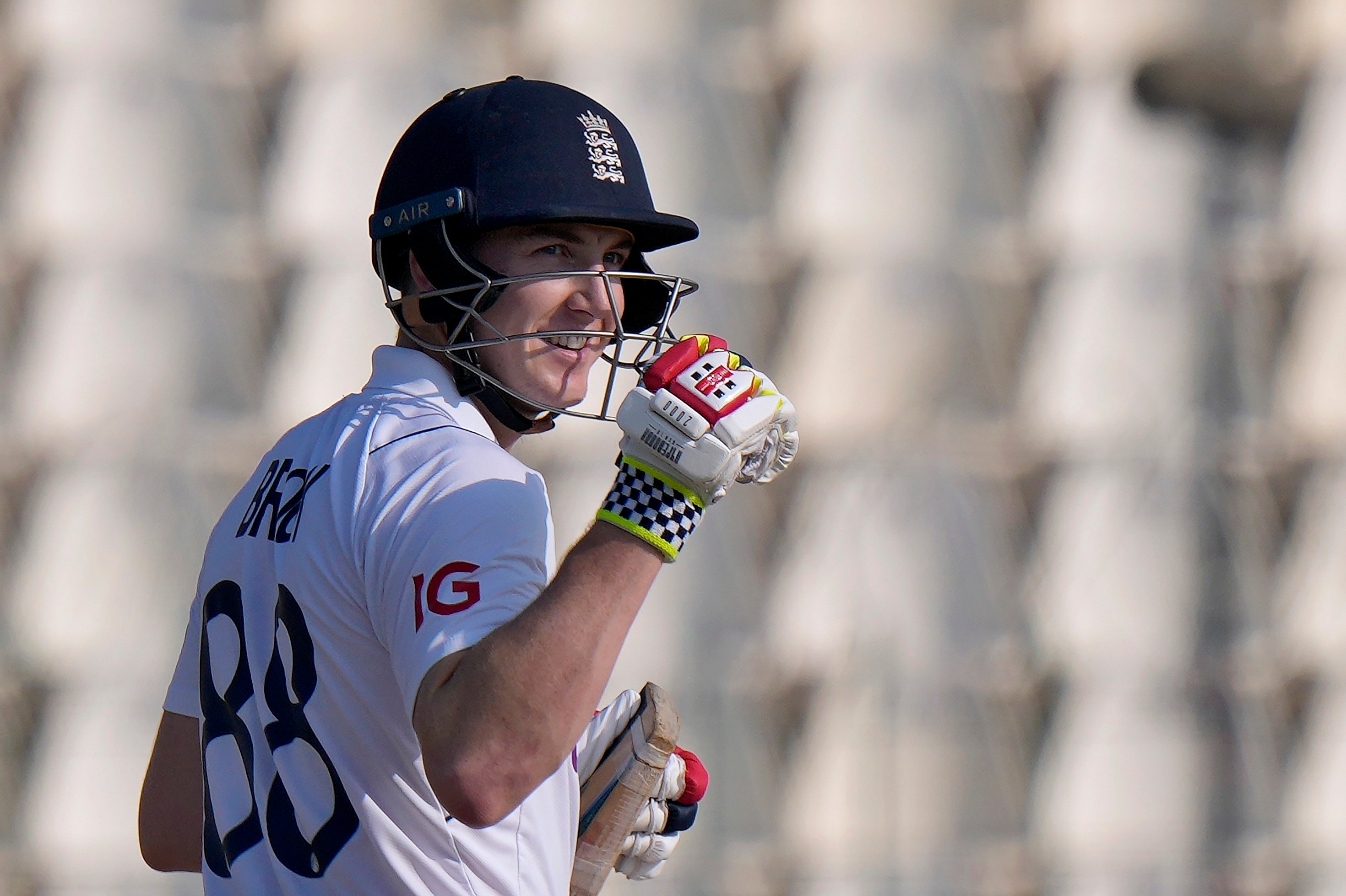 Harry Brook makes century as England set Pakistan 355 target to win ...