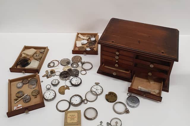 As people have a lot more time on their hands now, lot 125 from the Limerick house should be of particular interest to horologists or collectors.