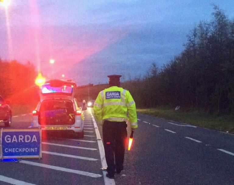 A mother and two children hospitalised after serious crash on Offaly road