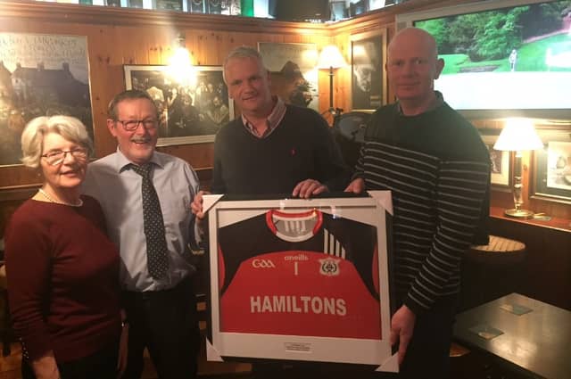 Offaly GAA club makes presentation to longtime sponsors