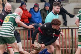 Ronan Hooper providing quick ball.