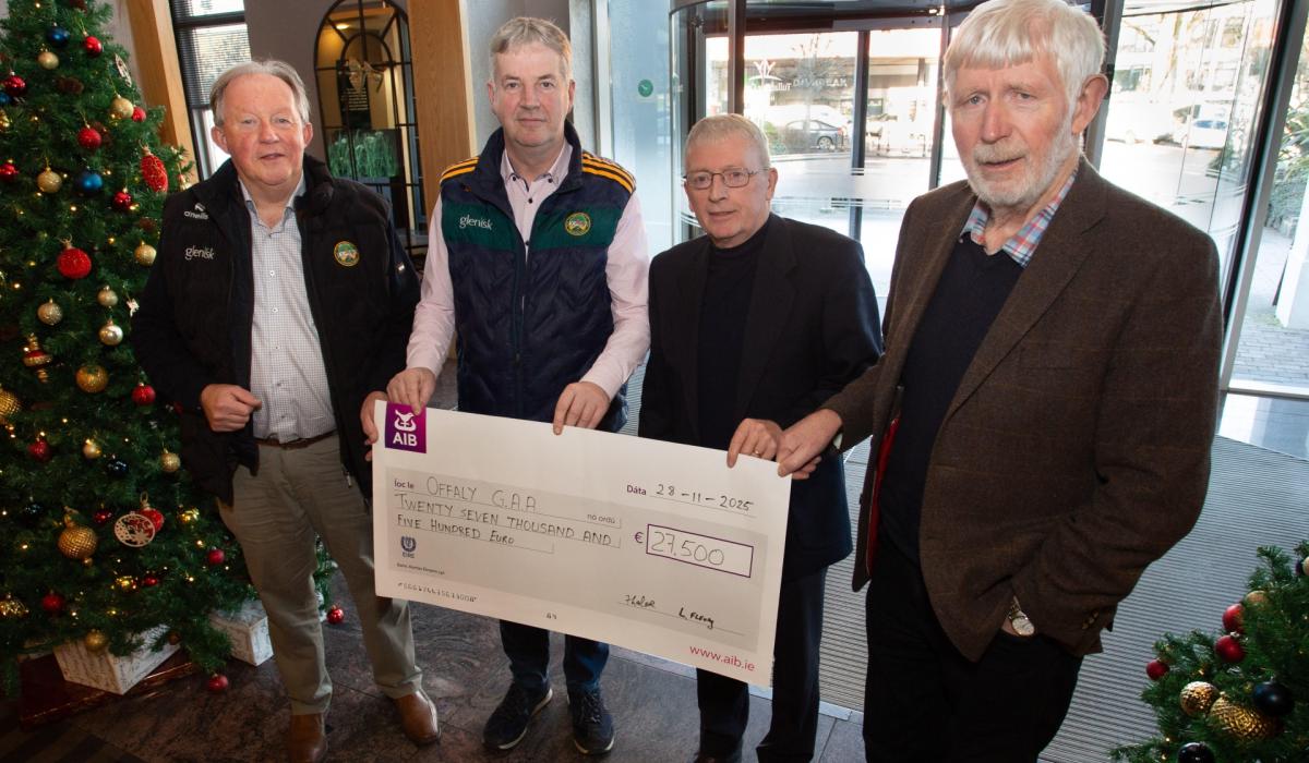 Dublin exiles present €27,500 to Offaly GAA