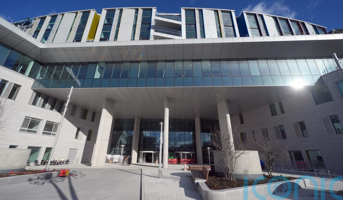 ‘We will not take that step again,’ minister says of children’s hospital contract