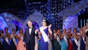 WATCH: Newly crowned Rose of Tralee, Offaly's Jennifer Byrne, thanks everyone for their support