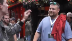 WATCH: Offaly magician frightens the life out of American tourists in Temple Bar