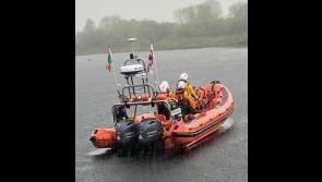 Lifeboat called to assist people on boat on lake in Midlands