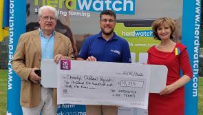 Adi Roche visits Herdwatch to collect €10,000 for victims of Ukraine conflict