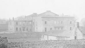 The burning of Tullamore courthouse, jail and barracks by the anti-Treaty IRA in 1922
