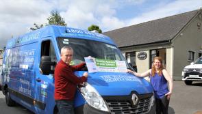 Alzheimer Information Bus welcomes visitors on stop off in local town