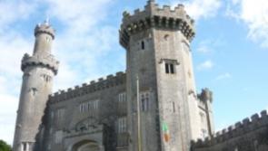 Gogglebox Ireland stars scream in fear watching 'ghost' at historic Offaly castle