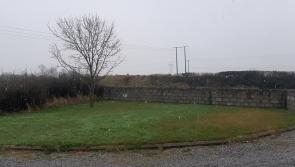 WATCH: Snow continuing to fall with wet weather on the way according to latest Met Eireann forecast for Ireland