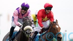 Azure Blue swoops late to grab Duke of York crown