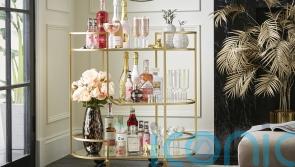 10 glitzy ways to style sleek soirées