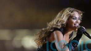 How to maintain blonde on natural hair like Beyoncé