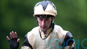 Murphy continues to set hot pace in search for fourth title