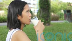 Milk &lsquo;cuts bowel cancer risk&rsquo; &ndash; should I drink more?