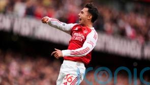 Sunday’s briefing: Arsenal climb to top as attention turns to Manchester derby