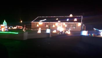 Is this the best lit up house for Christmas in Offaly?