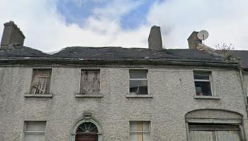 This derelict property on High Street is to be purchased by Offaly County Council 