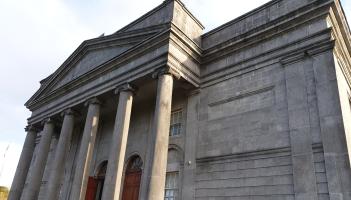 COURTHOUSE 1